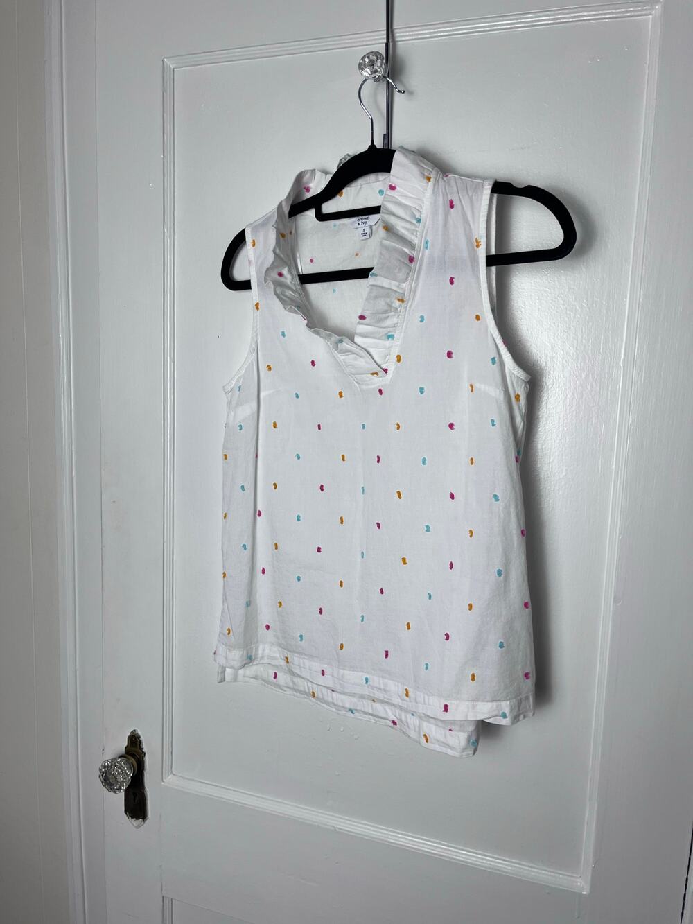 Crown & Ivy White Polka Dot Sleeveless Ruffle Classic Preppy Top Size Small